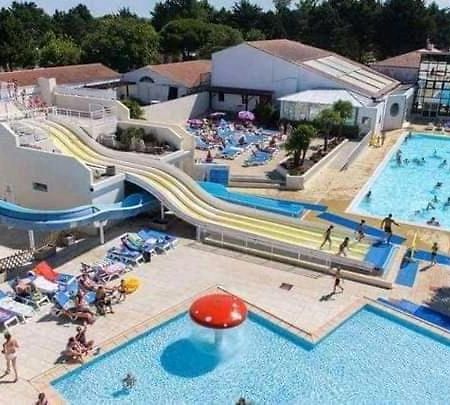Mobilhome Camping Proche Des Plages Сен-Жан-де-Мон Екстериор снимка