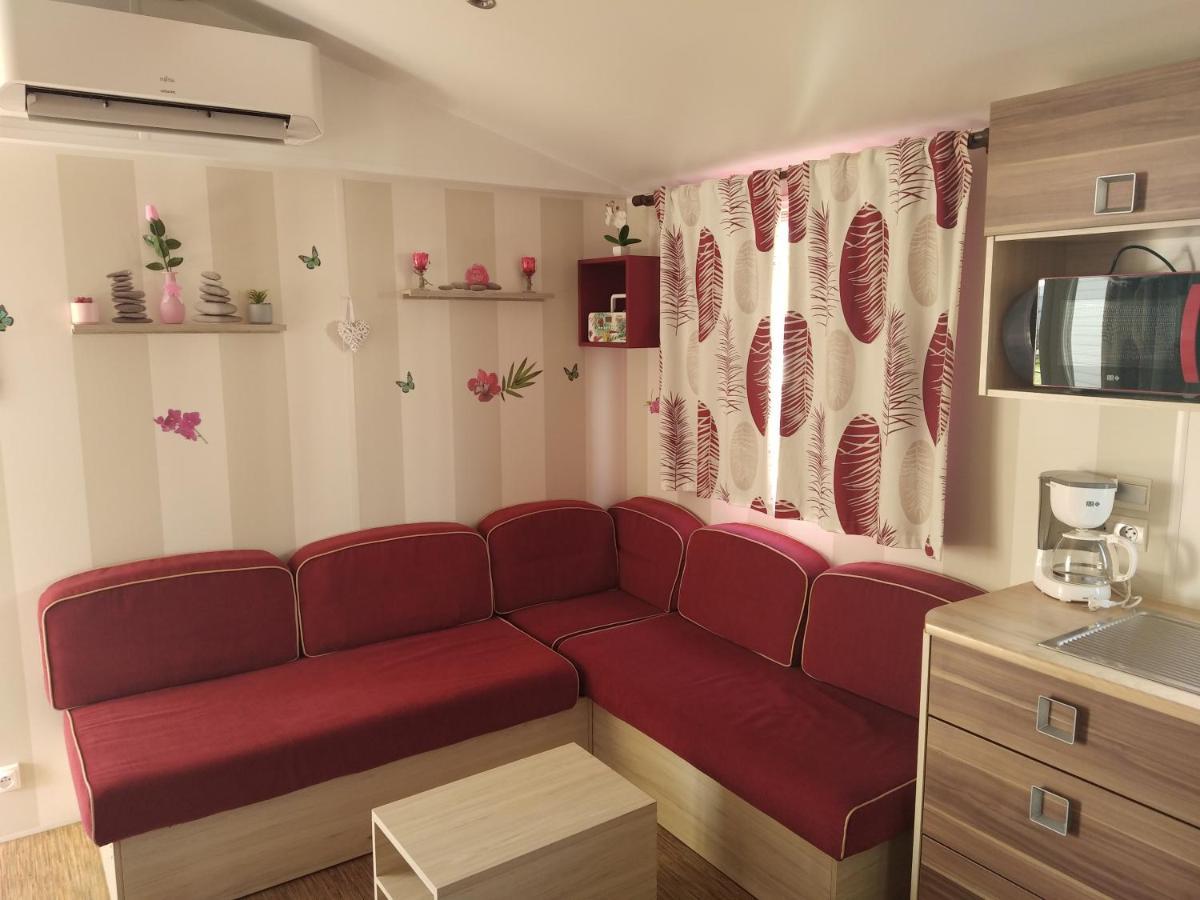 Mobilhome Camping Proche Des Plages Сен-Жан-де-Мон Екстериор снимка
