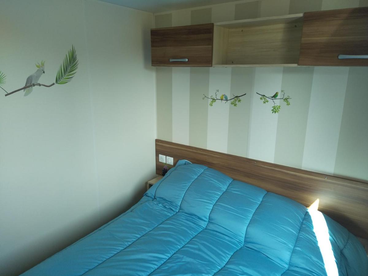 Mobilhome Camping Proche Des Plages Сен-Жан-де-Мон Екстериор снимка