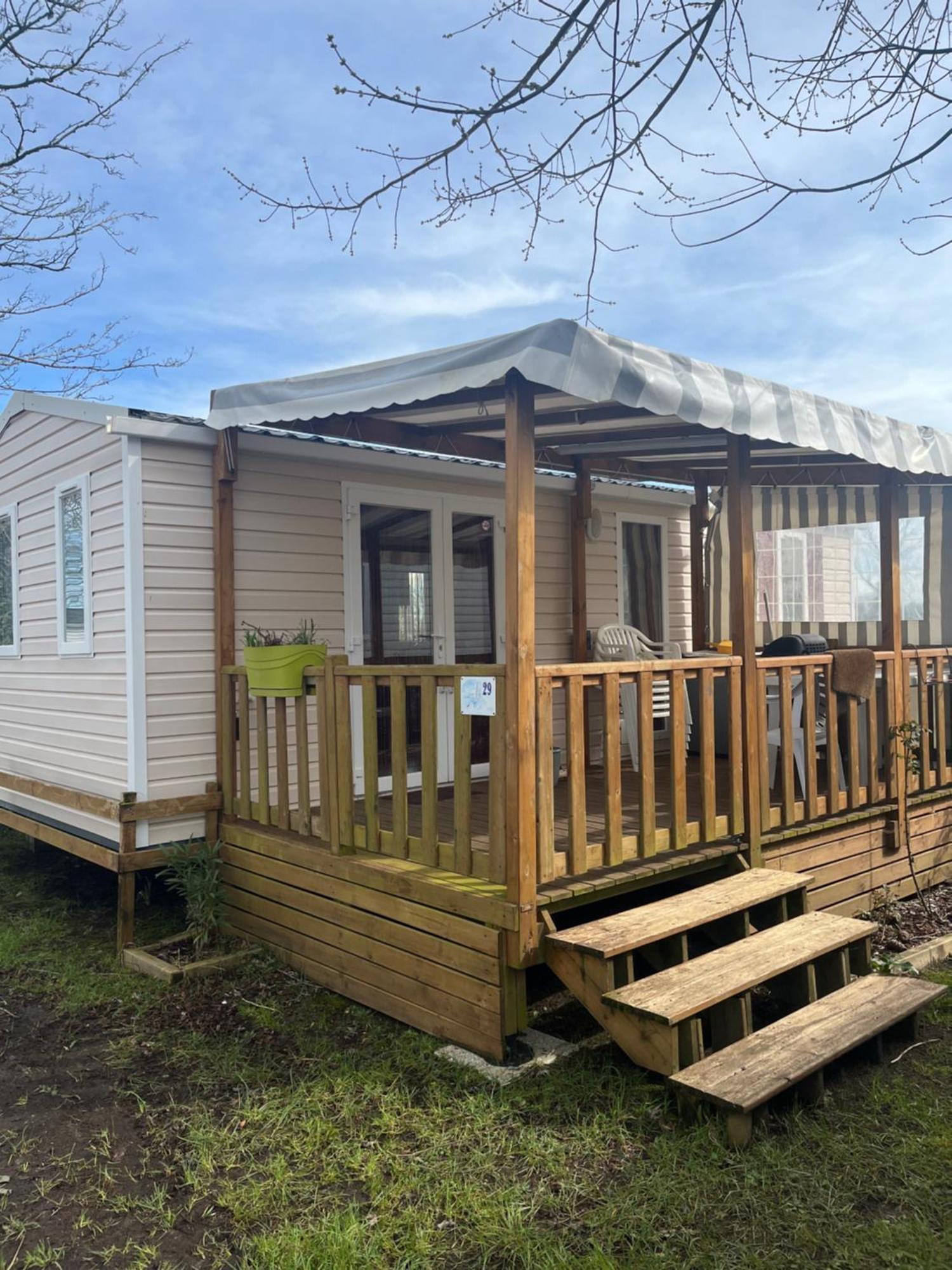 Mobilhome Camping Proche Des Plages Сен-Жан-де-Мон Екстериор снимка